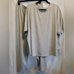 Amazon Essentials Gray Short-Sleeve Loungewear Tee and Cropped Wide-Leg Pants 3X